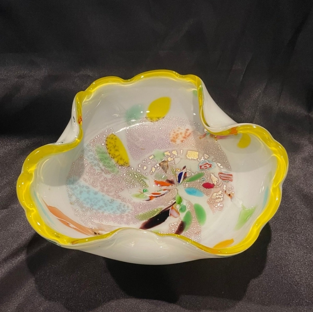 Murano Art Glass Bowl Tuttie Frutti Yellow with Silver Flakes